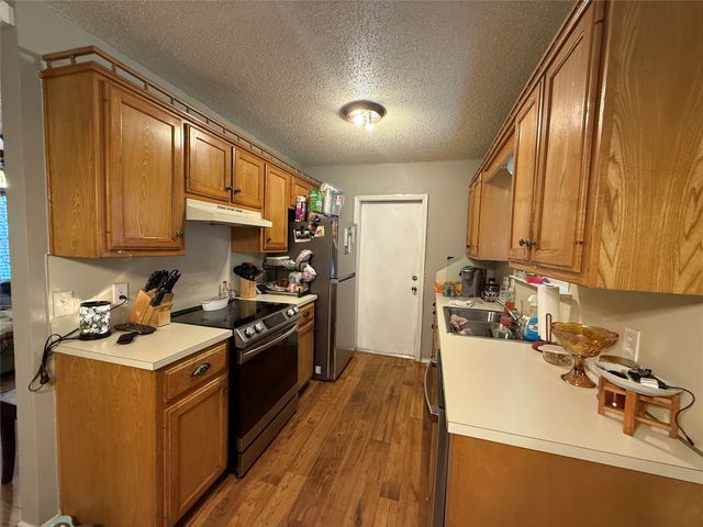 1004 Clover Street, Bellmead, TX 76705