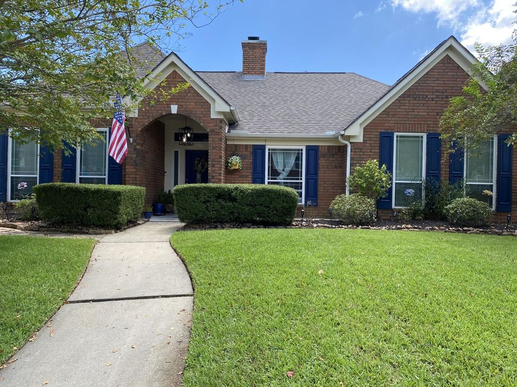 5906 Silent Oaks Drive, Humble, TX 77346