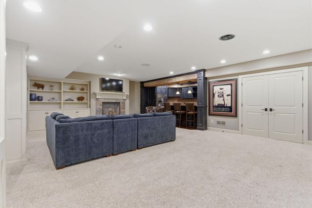 1677 Riverstone Drive, Delaware, OH 43015