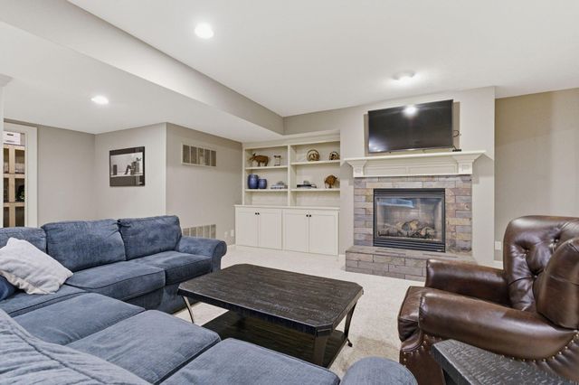 1677 Riverstone Drive, Delaware, OH 43015