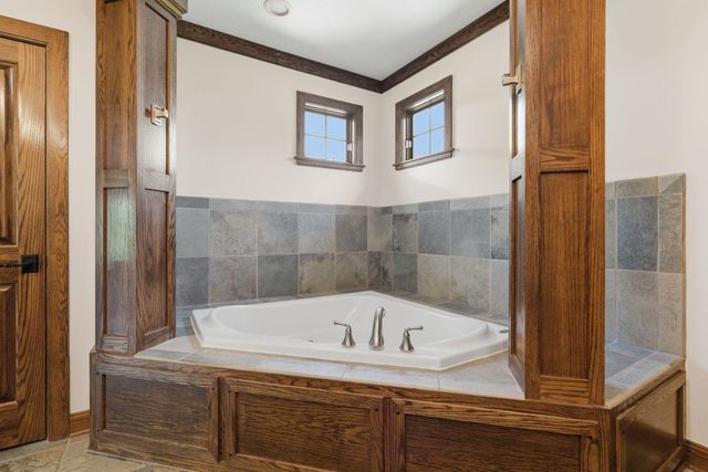 1677 Riverstone Drive, Delaware, OH 43015