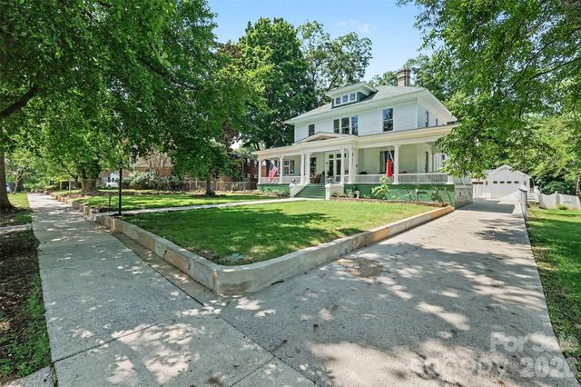 624 Walnut Street, Statesville, NC 28677