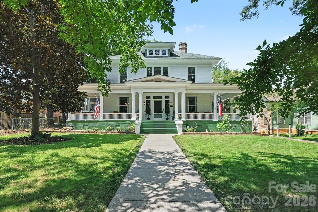 624 Walnut Street, Statesville, NC 28677