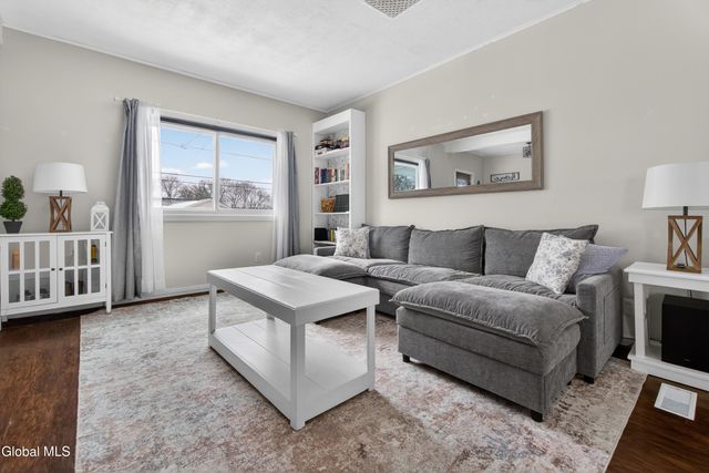 25 Pearl Street, Victory, NY 12871