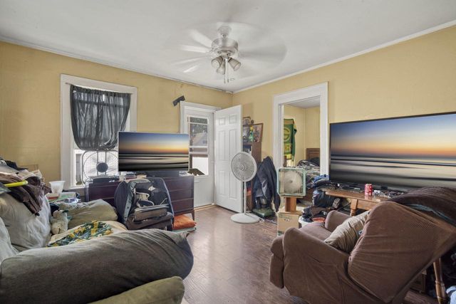 3947 E Squire AVENUE, Cudahy, WI 53110