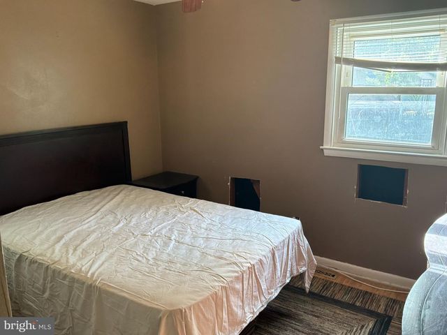 812 COLBY AVE, Delran, NJ 08075