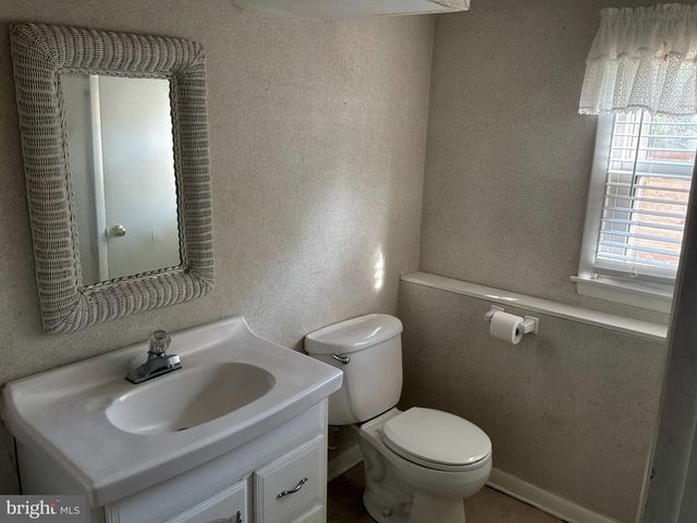 812 COLBY AVE, Delran, NJ 08075