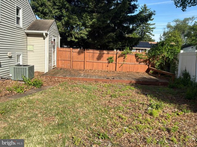 812 COLBY AVE, Delran, NJ 08075