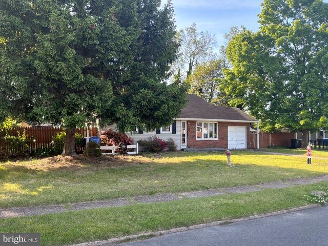 812 COLBY AVE, Delran, NJ 08075