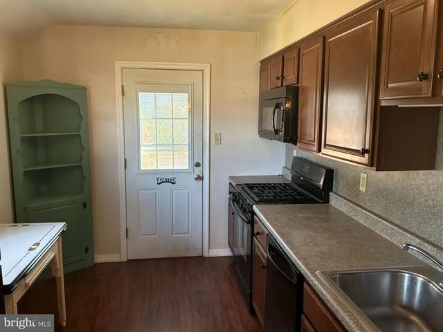 812 COLBY AVE, Delran, NJ 08075