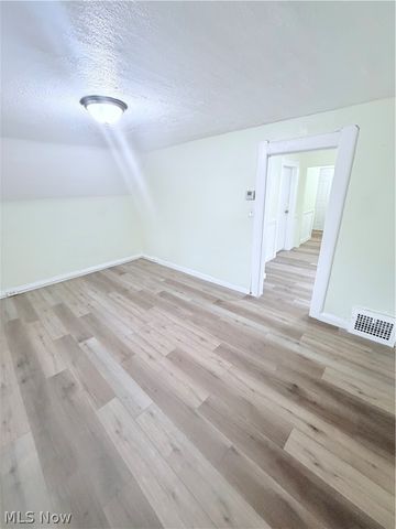 2219 W 103rd Street UP, Cleveland, OH 44102