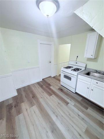 2219 W 103rd Street UP, Cleveland, OH 44102