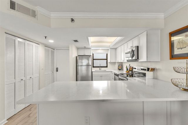 1001 BENJAMIN FRANKLIN DRIVE 503, Sarasota, FL 34236