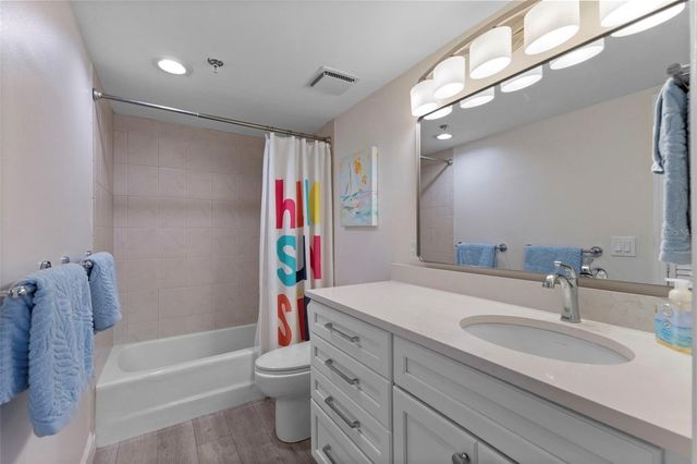 1001 BENJAMIN FRANKLIN DRIVE 503, Sarasota, FL 34236