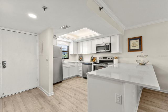 1001 BENJAMIN FRANKLIN DRIVE 503, Sarasota, FL 34236