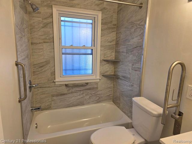 19956 Faust Avenue, Detroit, MI 48219