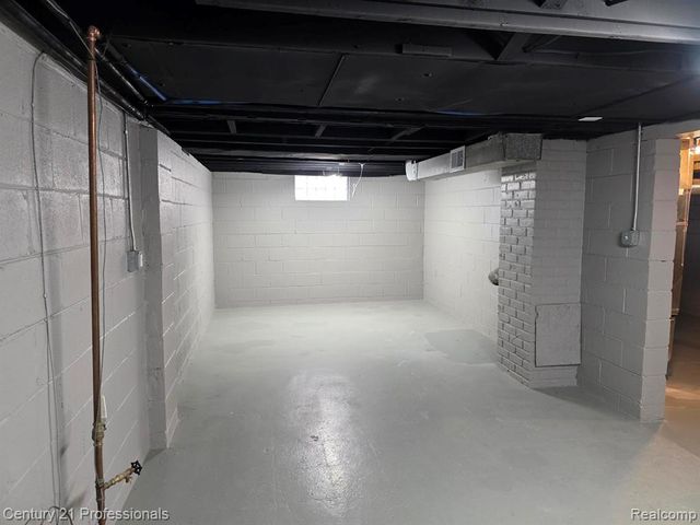 19956 Faust Avenue, Detroit, MI 48219