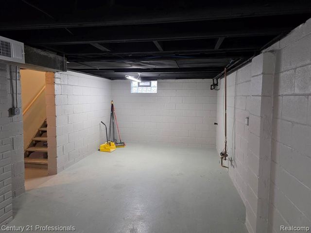 19956 Faust Avenue, Detroit, MI 48219