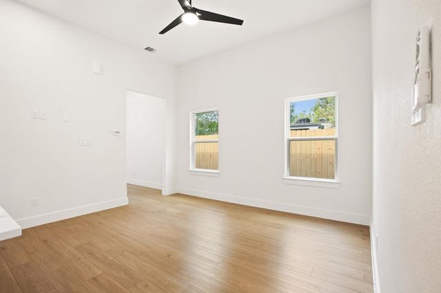 944 Lucky Street, Houston, TX 77088