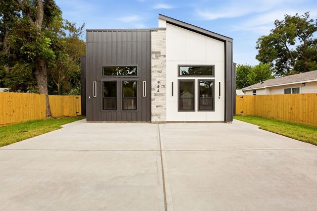 944 Lucky Street, Houston, TX 77088
