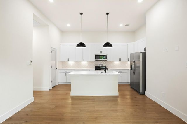 944 Lucky Street, Houston, TX 77088