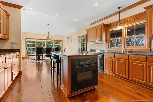 3631 Manning Road, Lake Charles, LA 70605