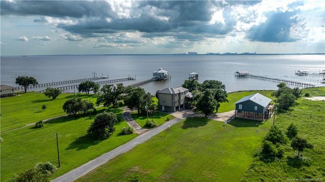 3631 Manning Road, Lake Charles, LA 70605