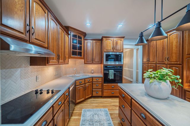 6460 Gardenview Drive, Paducah, KY 42001