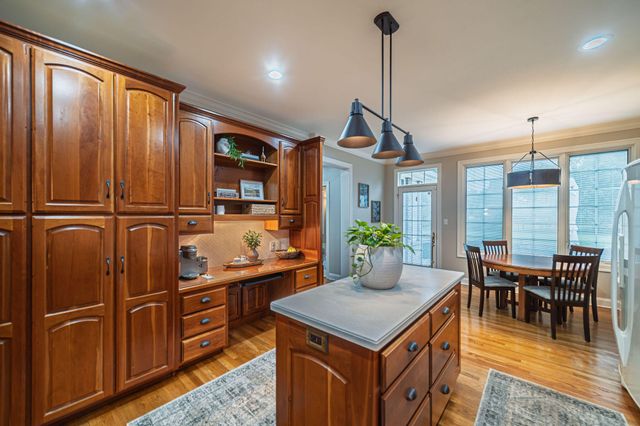 6460 Gardenview Drive, Paducah, KY 42001