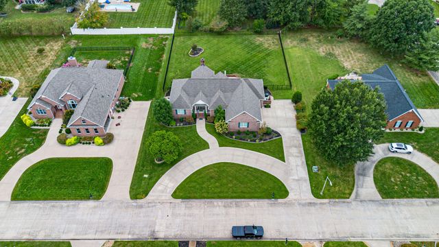 6460 Gardenview Drive, Paducah, KY 42001