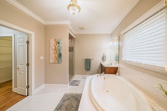 6460 Gardenview Drive, Paducah, KY 42001