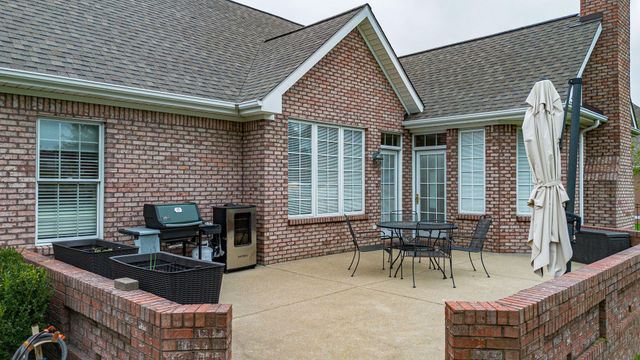 6460 Gardenview Drive, Paducah, KY 42001