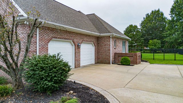 6460 Gardenview Drive, Paducah, KY 42001