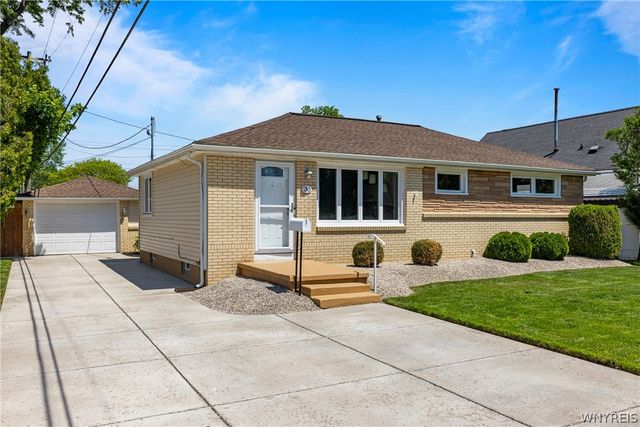 30 Benson Drive, Lancaster, NY 14086