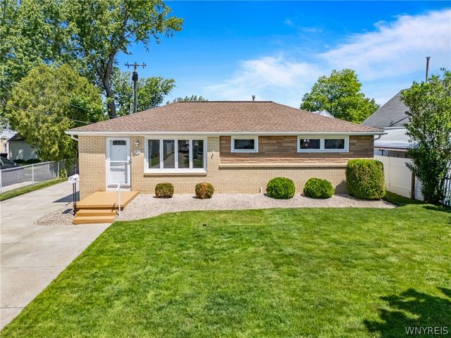 30 Benson Drive, Lancaster, NY 14086