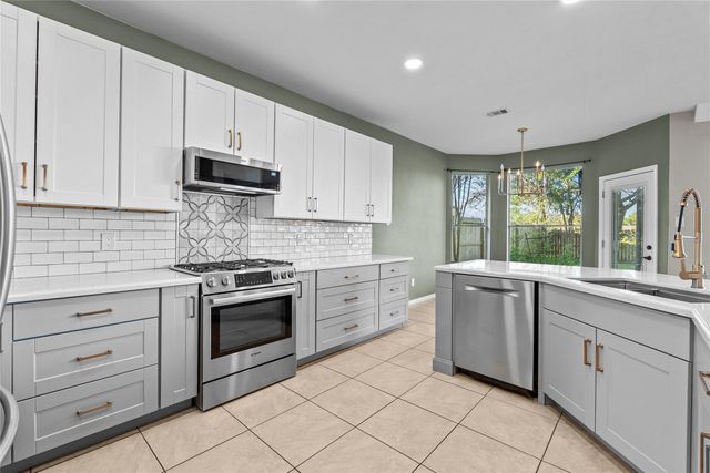 2224 Golden Sails Drive, League City, TX 77573