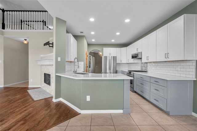 2224 Golden Sails Drive, League City, TX 77573