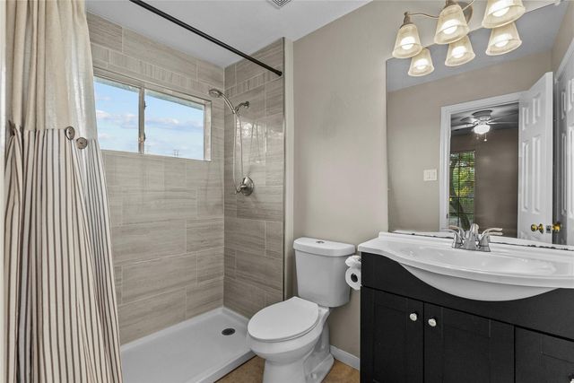 2224 Golden Sails Drive, League City, TX 77573