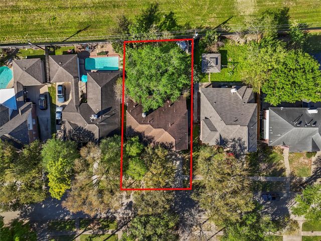 2224 Golden Sails Drive, League City, TX 77573