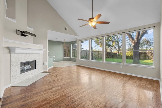 2224 Golden Sails Drive, League City, TX 77573