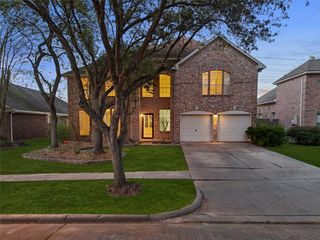 2224 Golden Sails Drive, League City, TX 77573