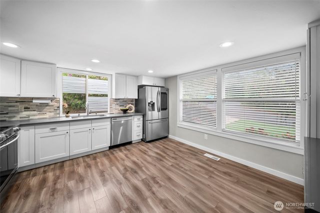 12302 SE 46th Court, Bellevue, WA 98006