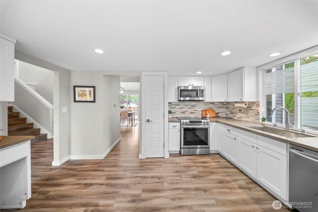 12302 SE 46th Court, Bellevue, WA 98006