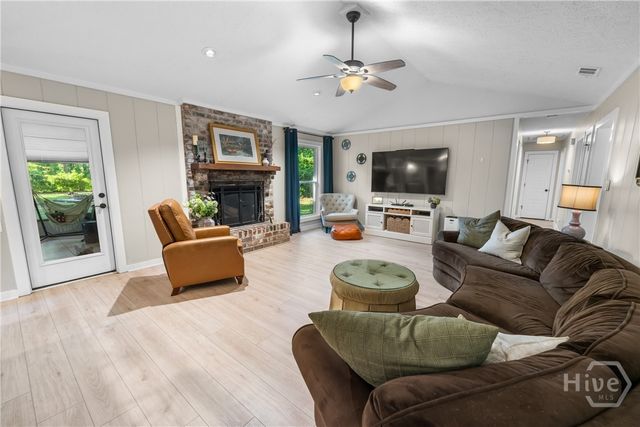 100 Strathy Hall Drive, Richmond Hill, GA 31324
