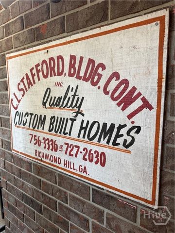100 Strathy Hall Drive, Richmond Hill, GA 31324