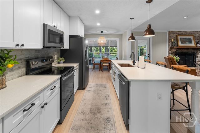 100 Strathy Hall Drive, Richmond Hill, GA 31324