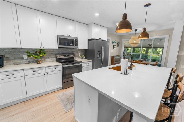 100 Strathy Hall Drive, Richmond Hill, GA 31324