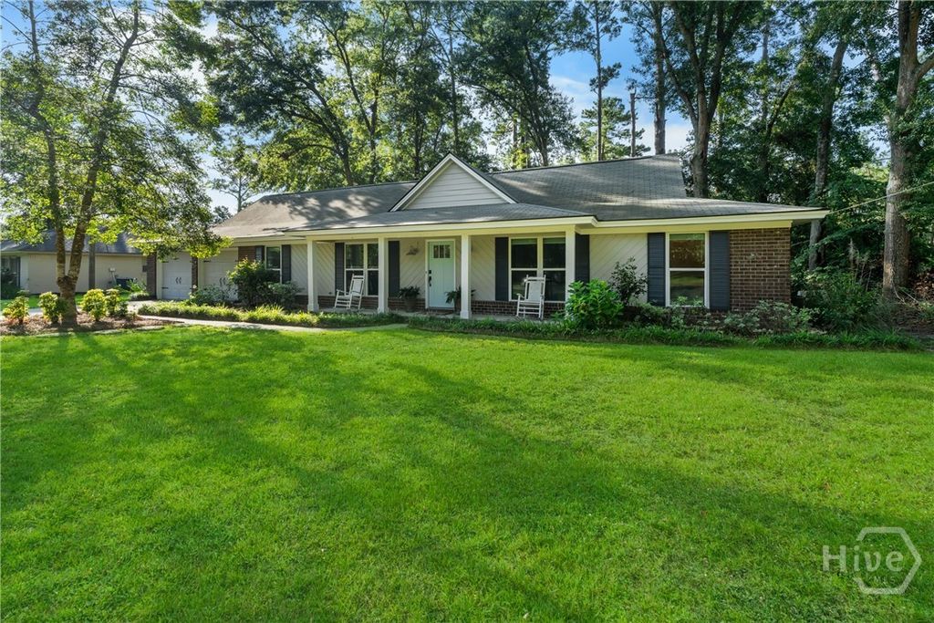 Image 1 of property listing at 100 Strathy Hall Drive, Richmond Hill, GA 31324