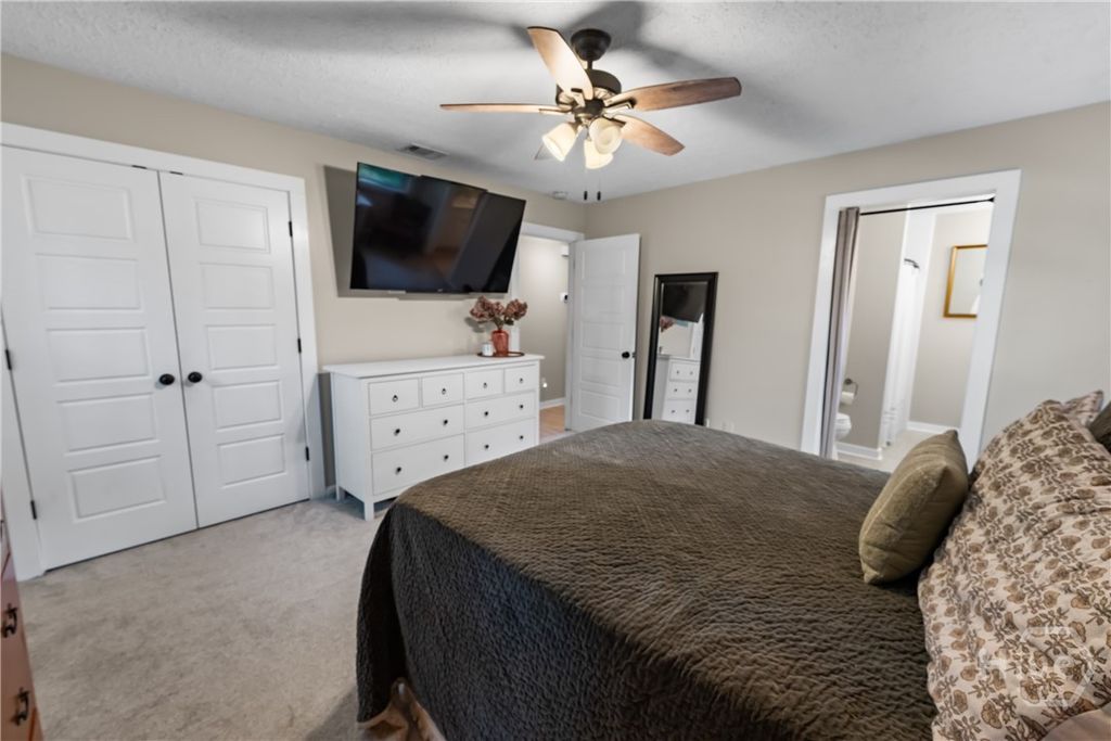 Image 16 of property listing at 100 Strathy Hall Drive, Richmond Hill, GA 31324