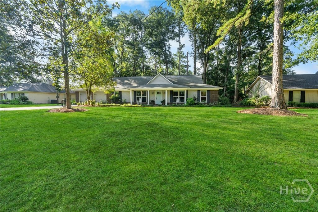 Image 31 of property listing at 100 Strathy Hall Drive, Richmond Hill, GA 31324
